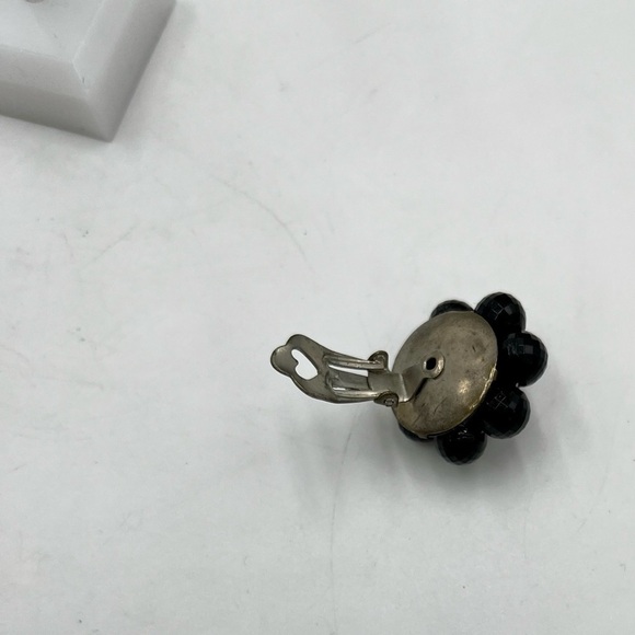 Vintage Black Glass Floral Silver Tone Clip On Earrings signed Germany on back - Picture 8 of 12